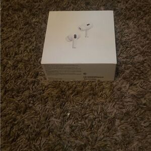 Apple AirPods Pro in Elegant White Packaging